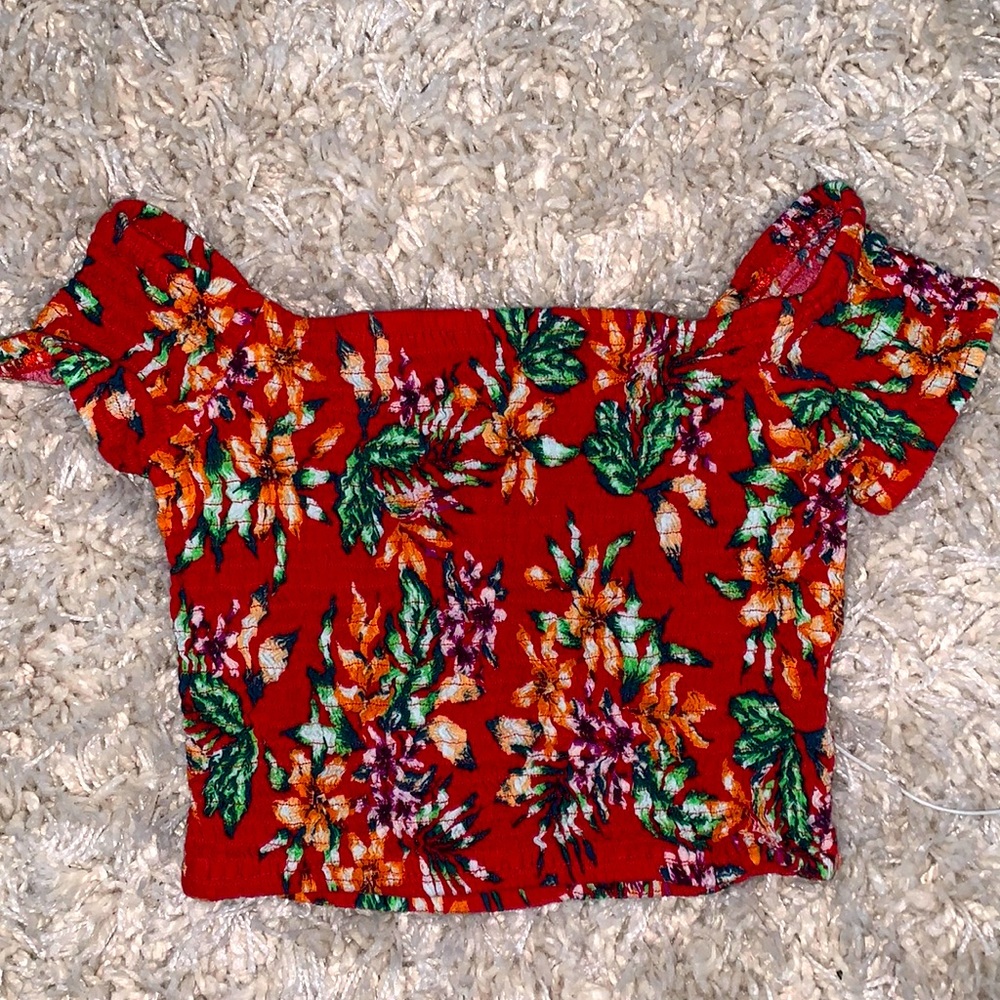 Stretchy Cropped Shirt